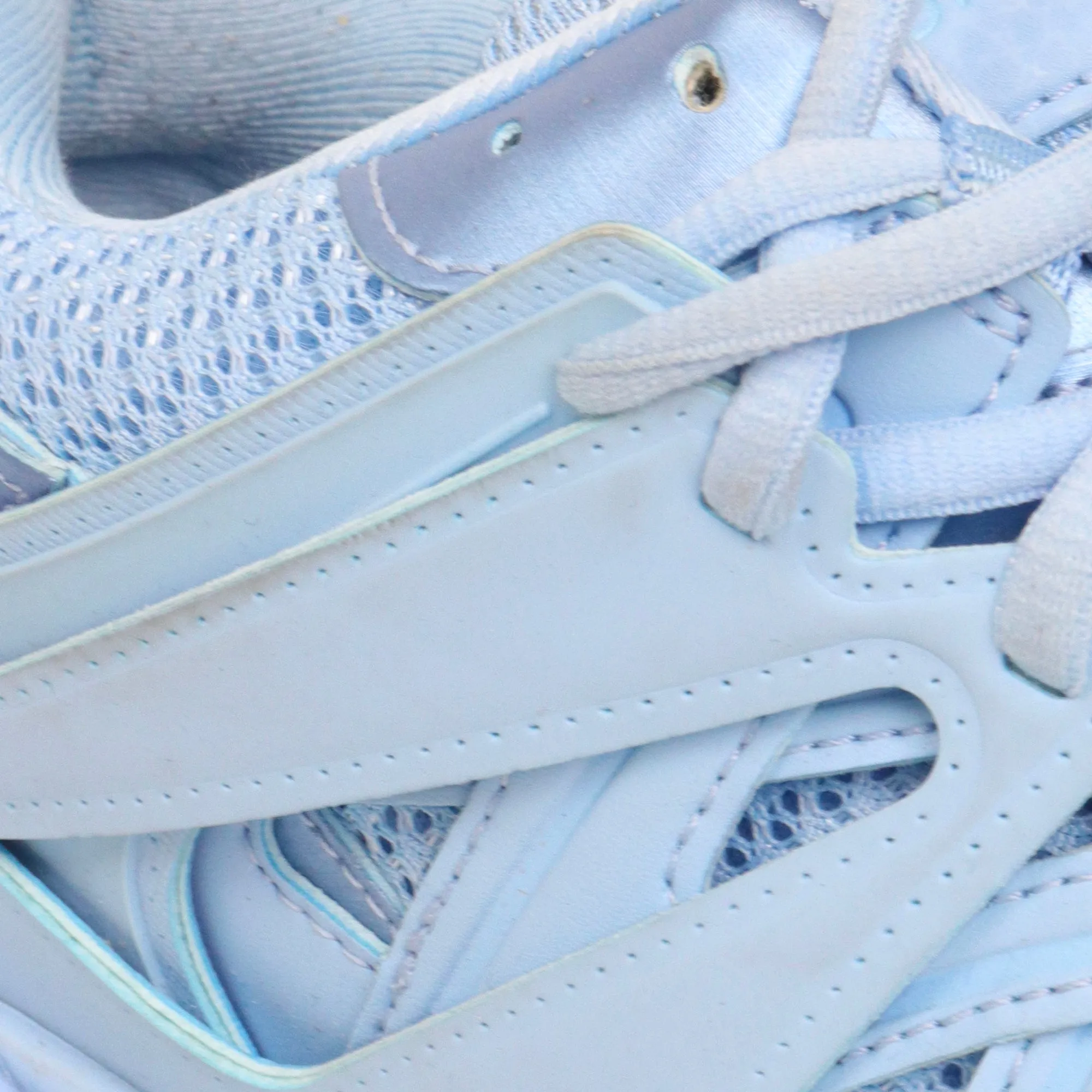 BALENCIAGA - Baskets Track Balenciaga en toile bleue (T39)