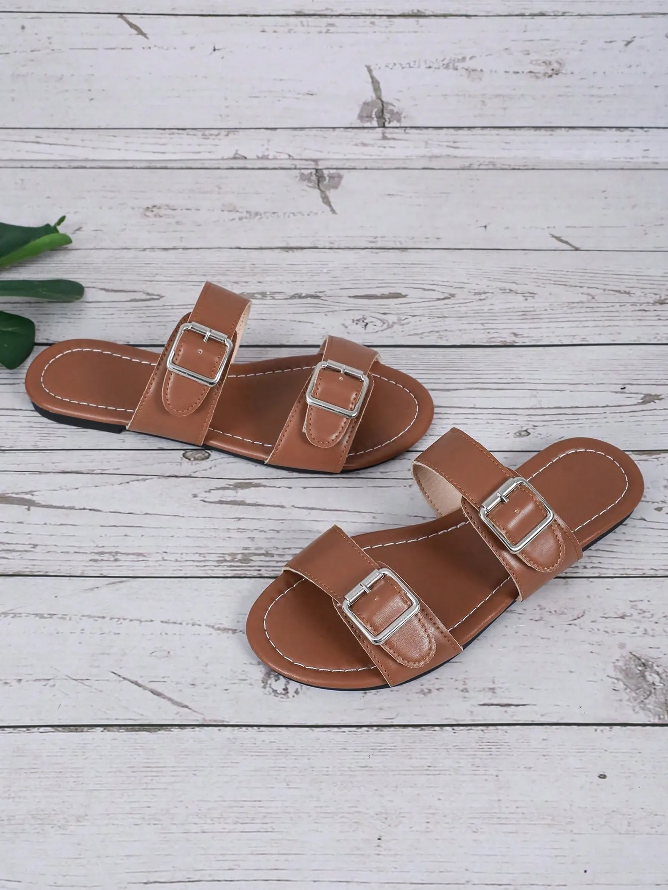 Double Metal Buckle Round Toe Comfortable Outdoor Casual Flat Slippers